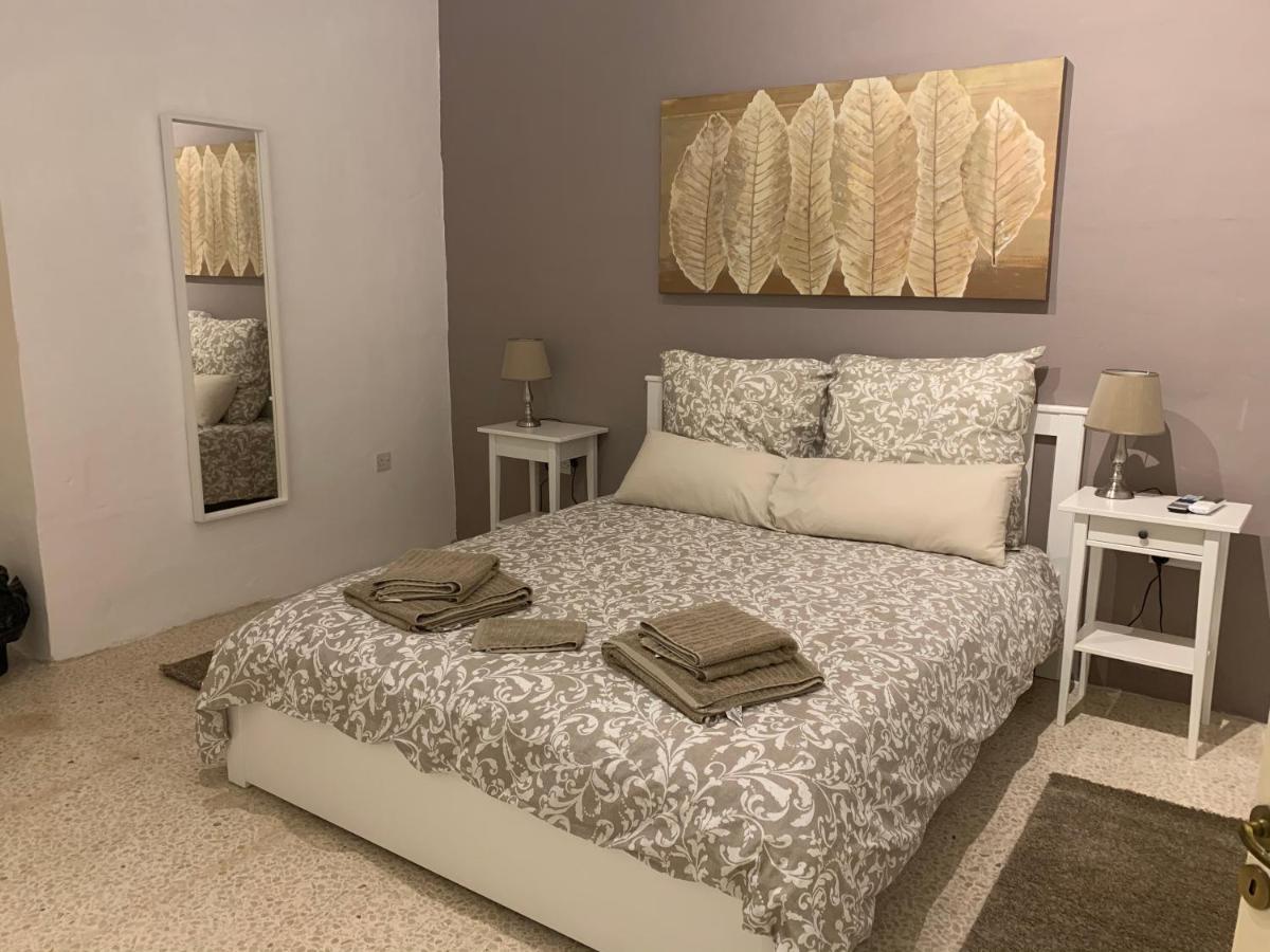4 Bedroom Apartment In Sliema Near The Sea Eksteriør bilde