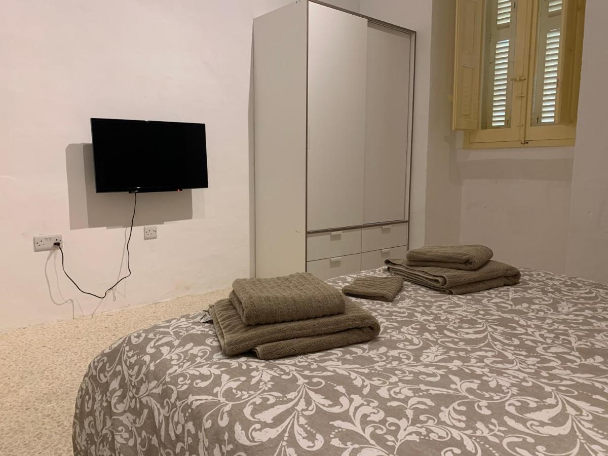 4 Bedroom Apartment In Sliema Near The Sea Eksteriør bilde